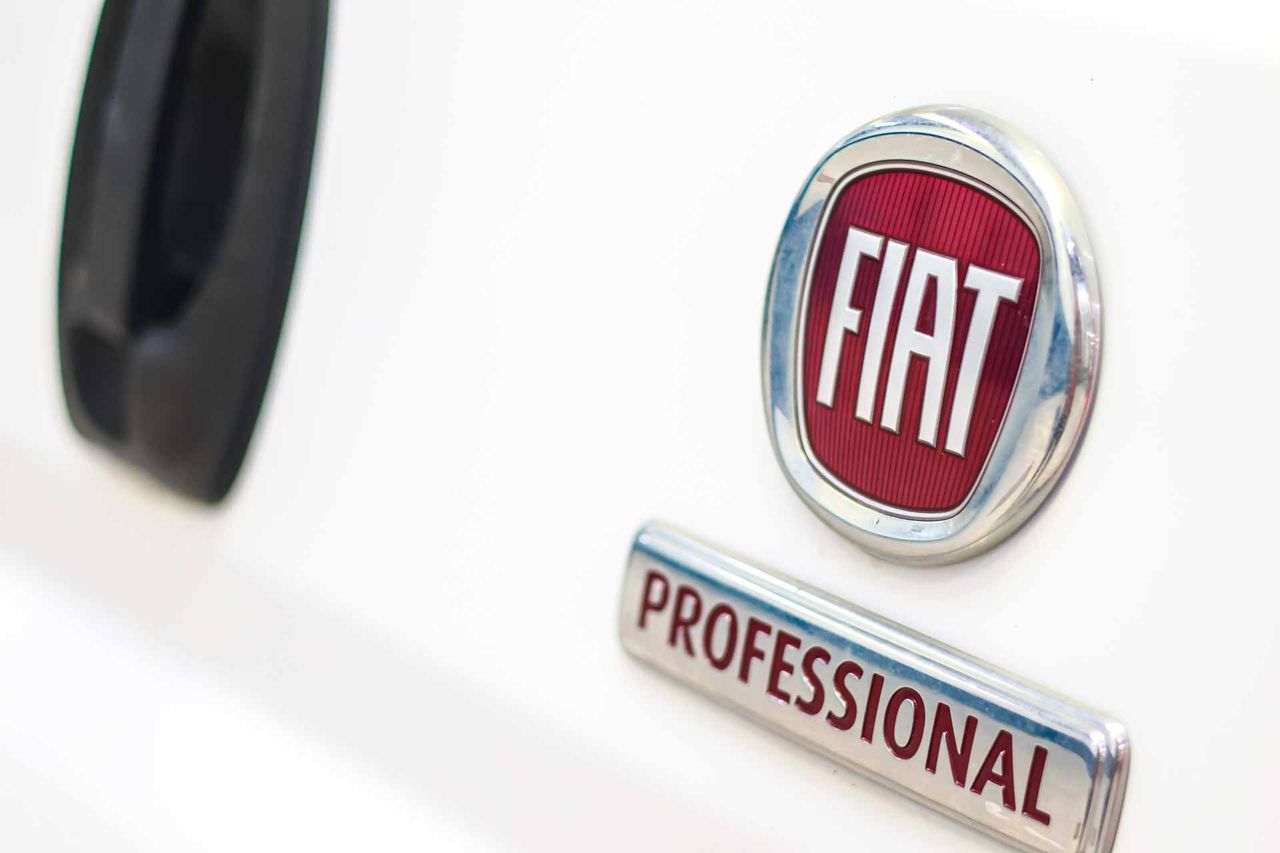 Fiat Ducato 35 L2H2 BlueHDI  - Foto 19