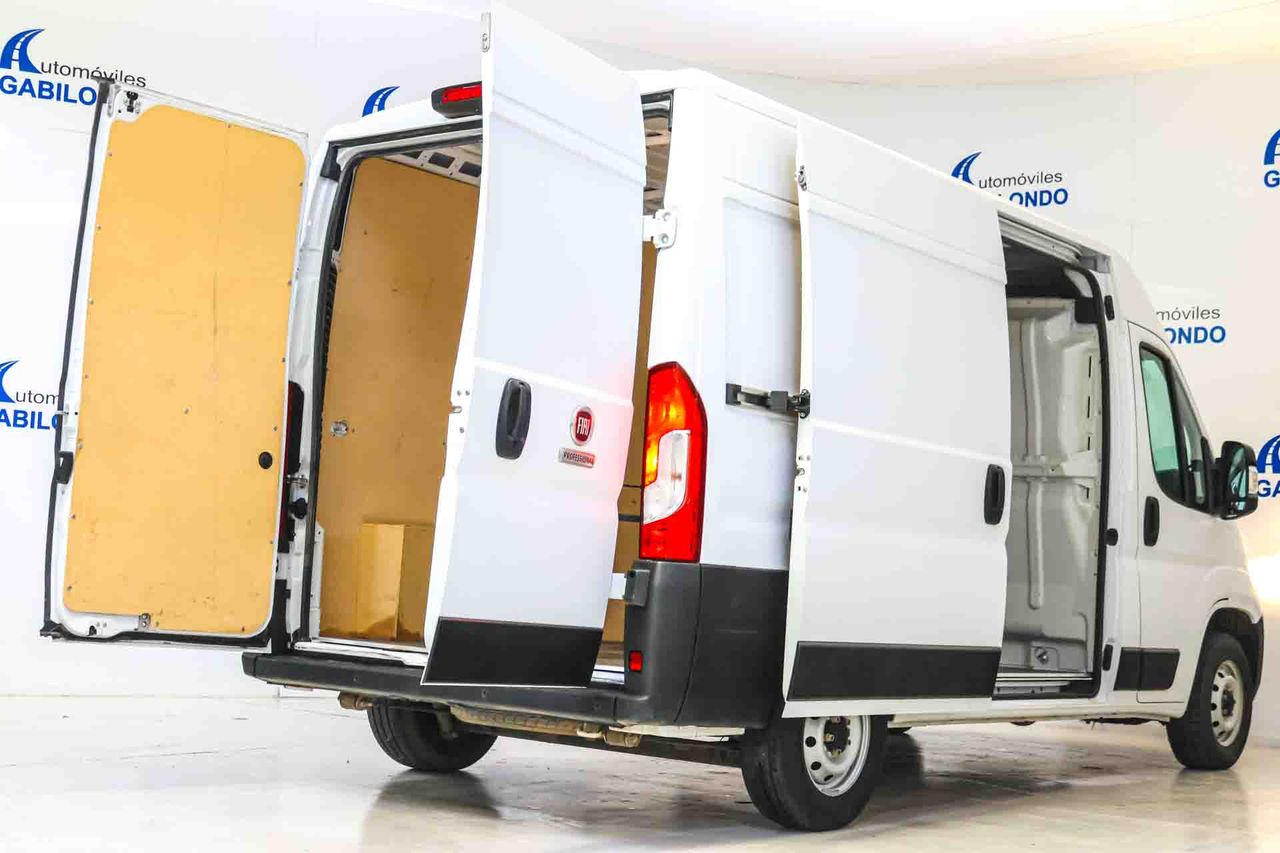 Fiat Ducato 35 L2H2 BlueHDI  - Foto 18