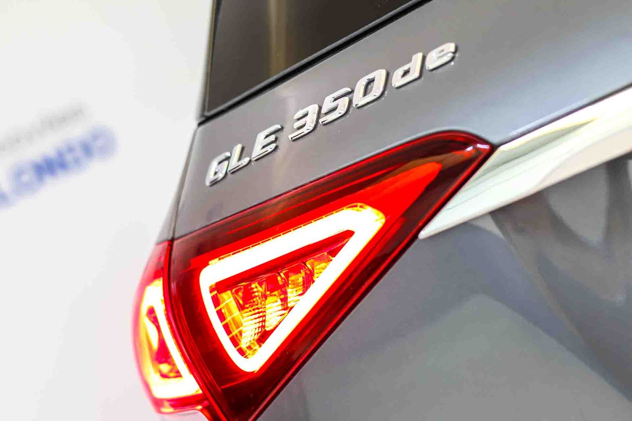 Mercedes GLE GLE 350 de 4MATIC (Híbrido Enchufable) AMG Line **Techo panorámico** - Foto 16