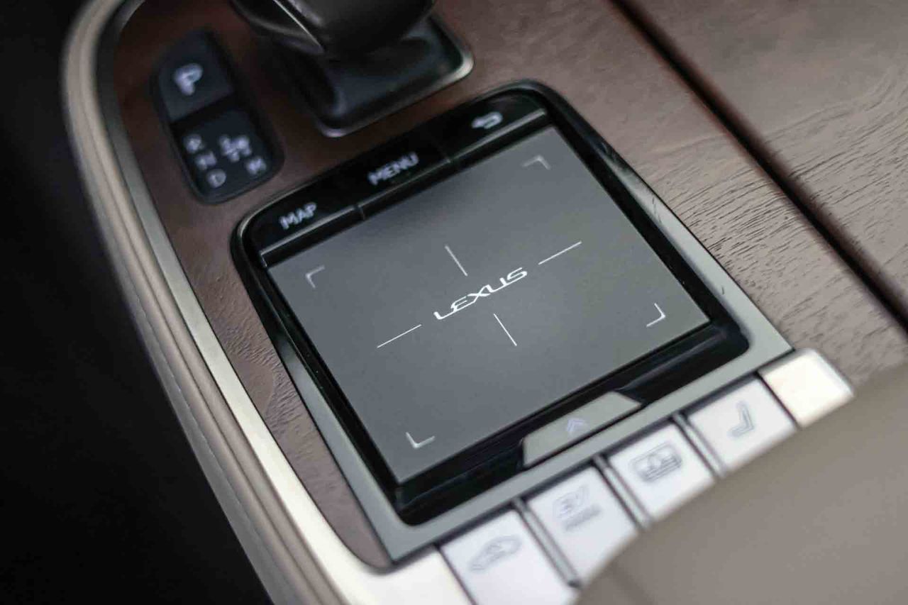 Lexus LS 500h Luxury Art Wood - Foto 48