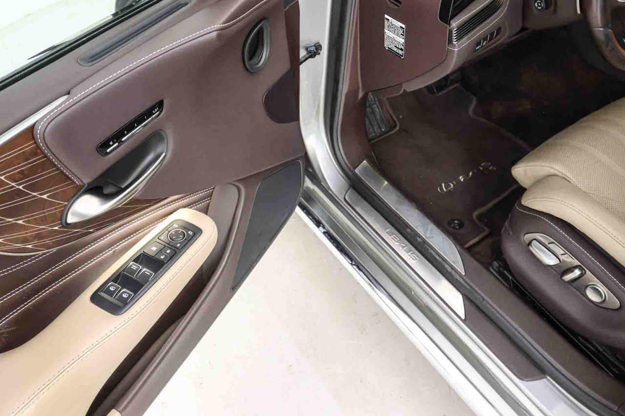 Lexus LS 500h Luxury Art Wood - Foto 32