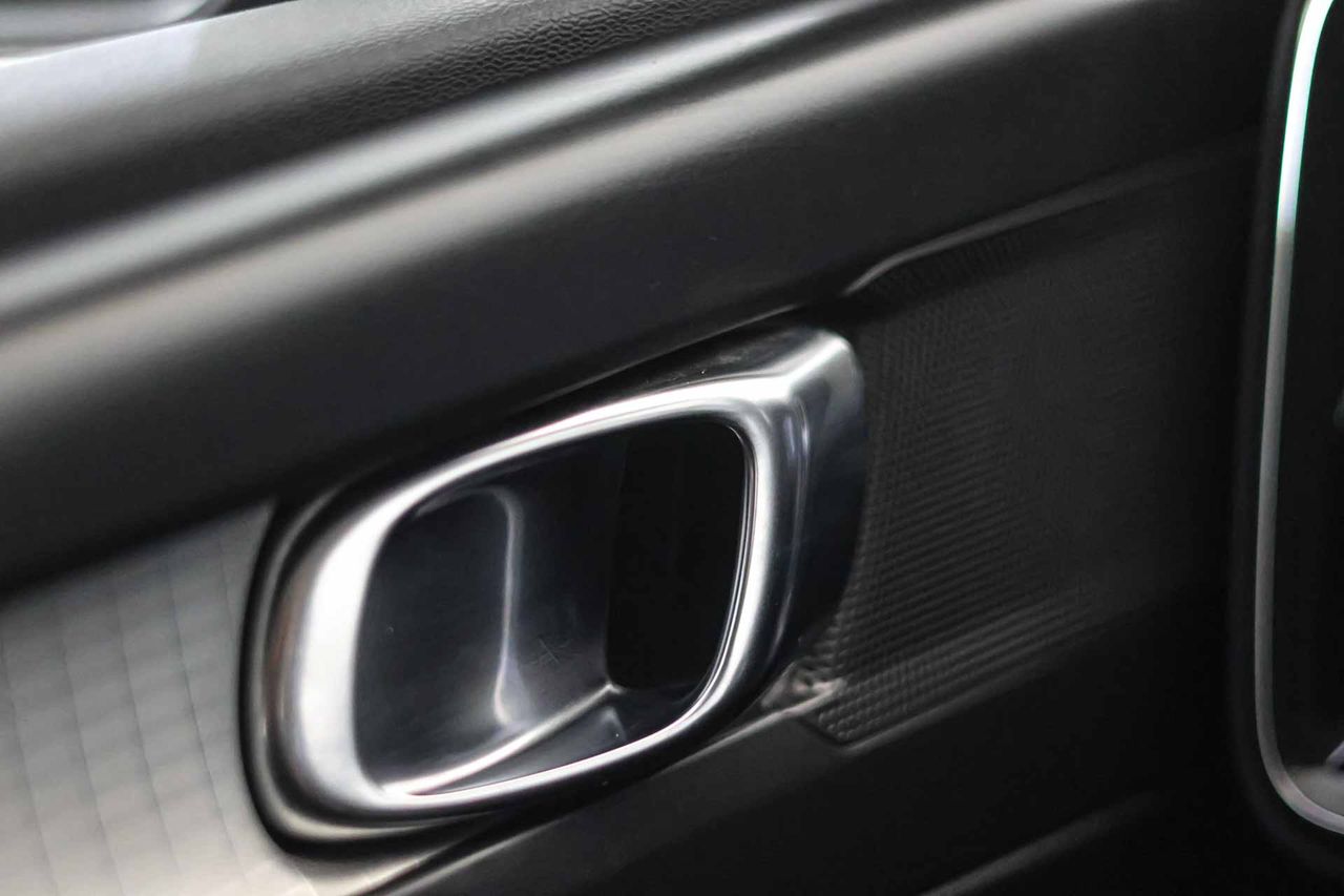 Volvo XC40 1.5 T4 Twin Recharge Inscription Auto - Foto 35