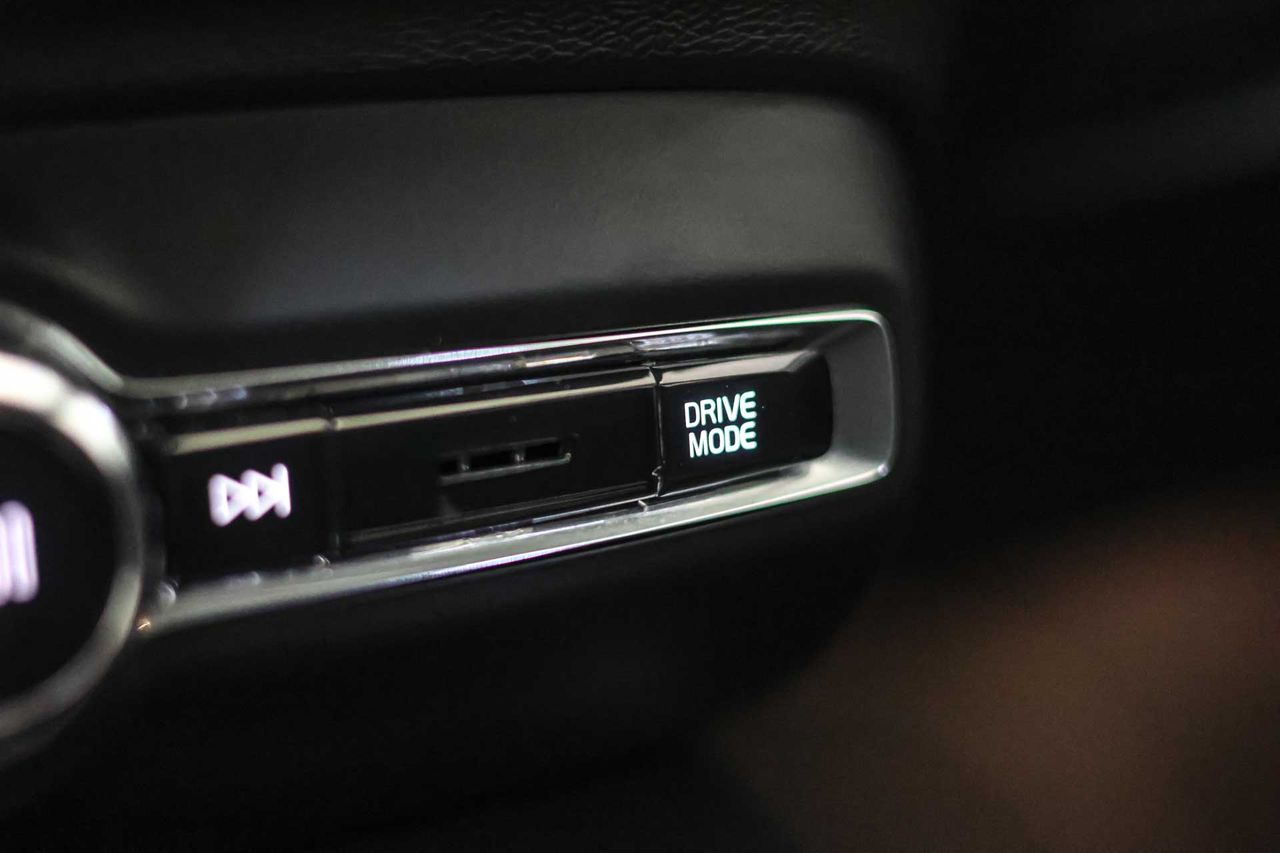 Volvo XC40 1.5 T4 Twin Recharge Inscription Auto - Foto 48