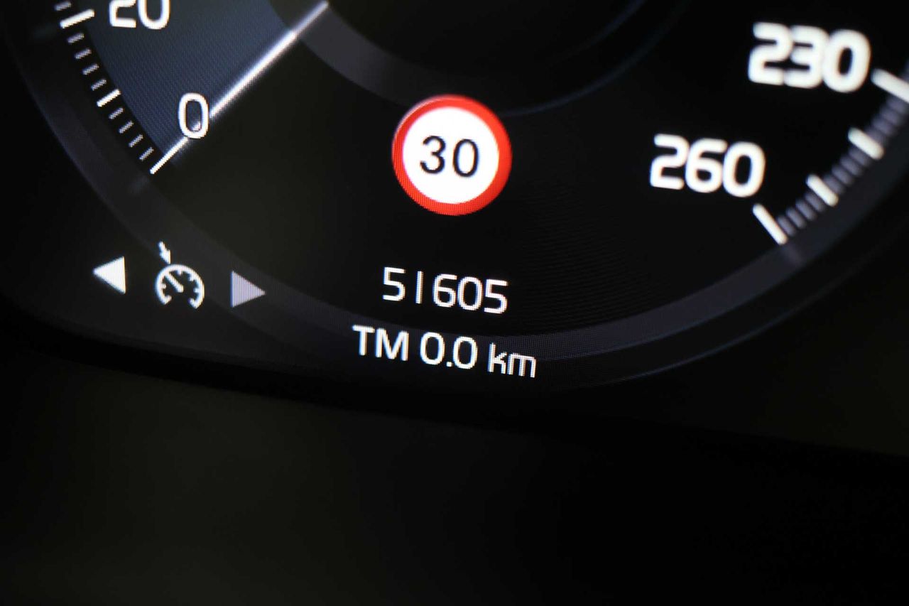 Volvo XC40 1.5 T4 Twin Recharge Inscription Auto - Foto 7