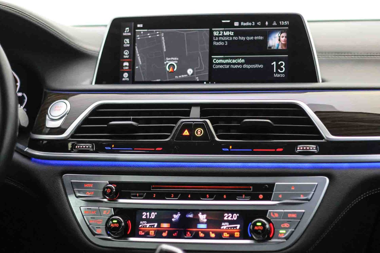 BMW Serie 7 745e - Foto 56