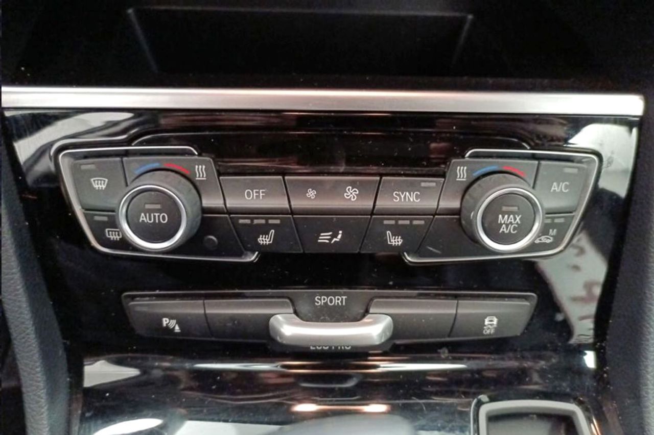 BMW Serie 2 Active Tourer 216d Auto - Foto 8