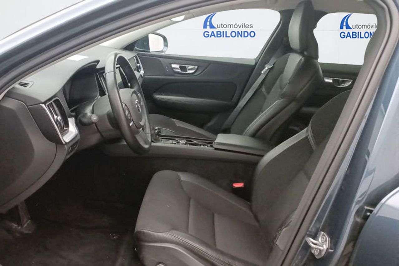 Volvo V60 2.0 D3 Momentum Pro Auto - Foto 6