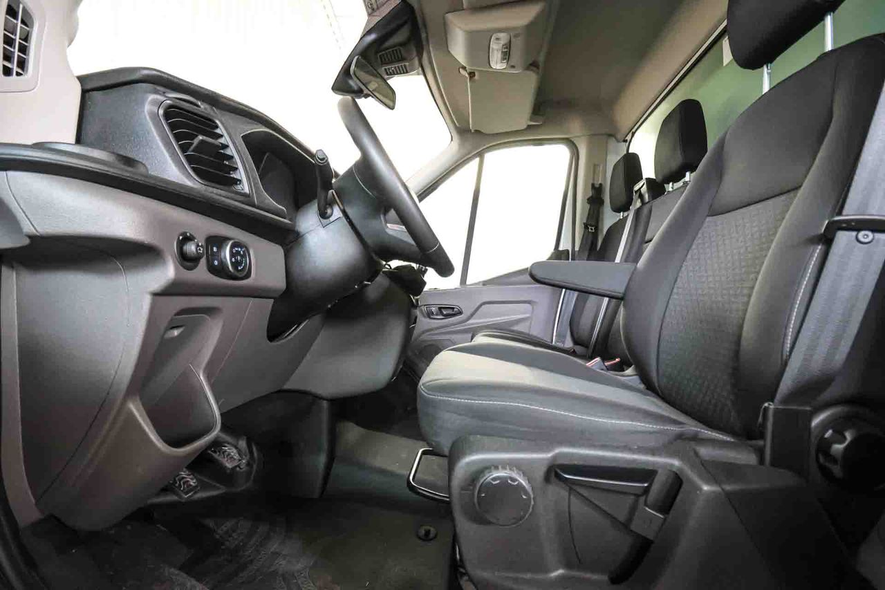 Ford Transit Chasis Cabina 3500 L4 Ecoblue **Plataforma elevadora** - Foto 18