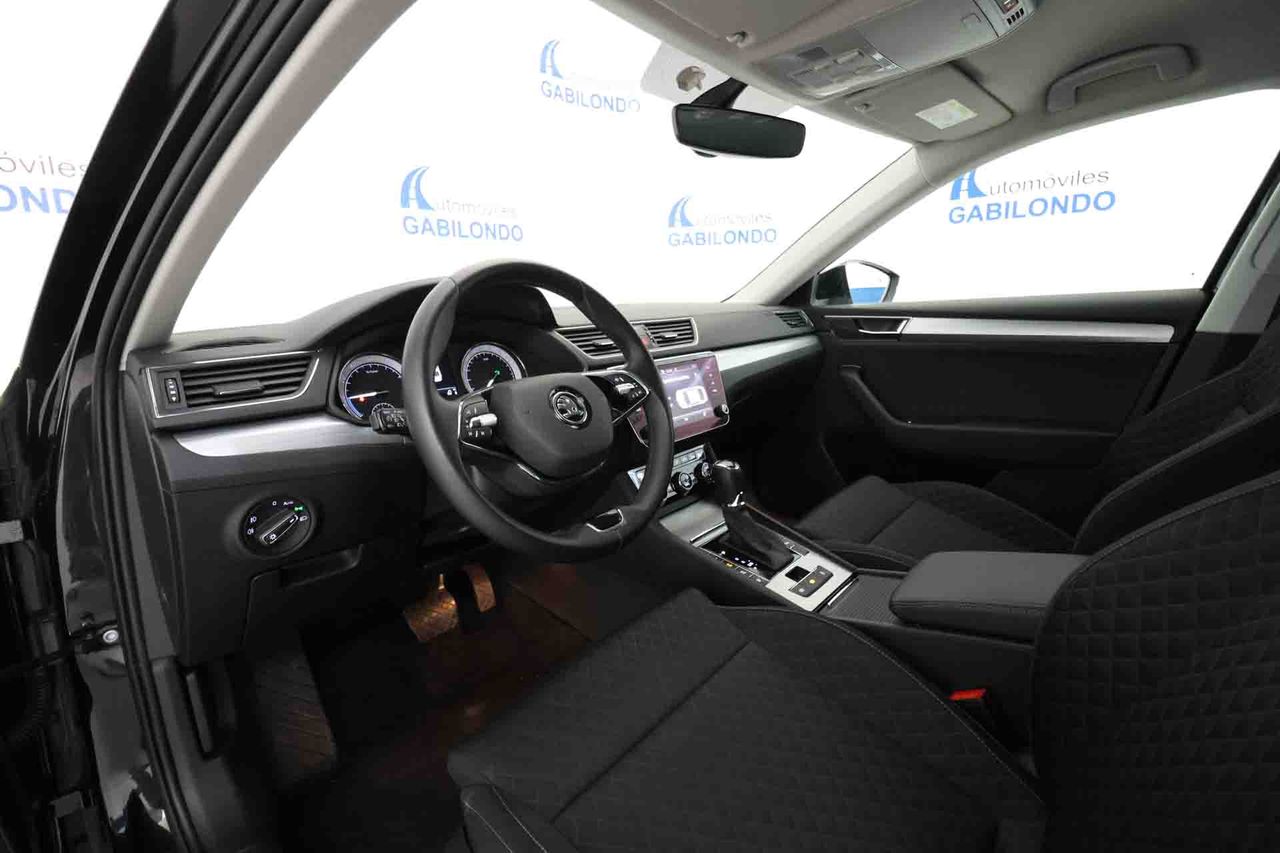 Skoda Superb L&K 1.4 TSI iV P-HEV 160kW DSG - Foto 26