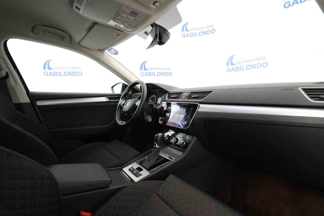 Skoda Superb L&K 1.4 TSI iV P-HEV 160kW DSG - Foto 46