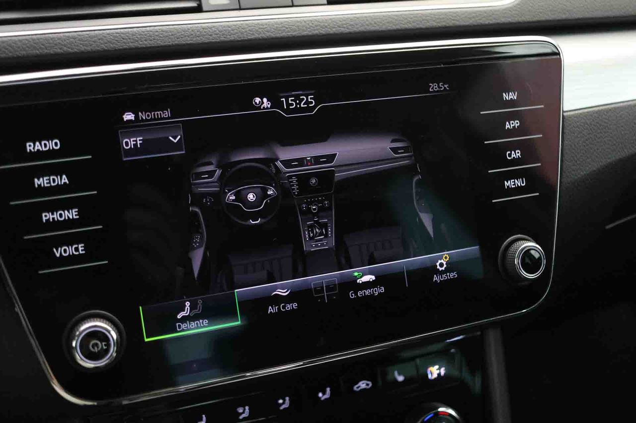 Skoda Superb L&K 1.4 TSI iV P-HEV 160kW DSG - Foto 57