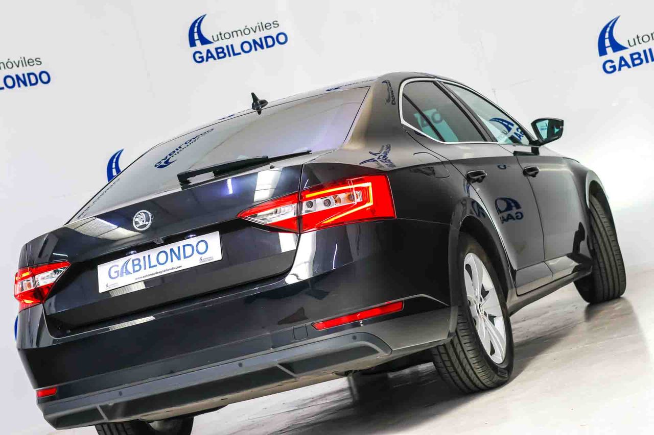 Skoda Superb L&K 1.4 TSI iV P-HEV 160kW DSG - Foto 25