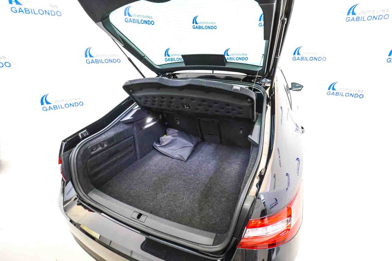 Skoda Superb L&K 1.4 TSI iV P-HEV 160kW DSG - Foto 59