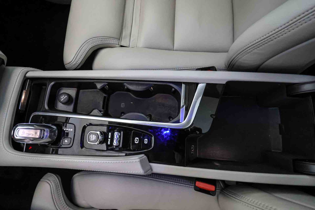 Volvo XC90 2.0 T8 AWD Inscription Auto **Techo panorámico** 7 Plazas - Foto 50