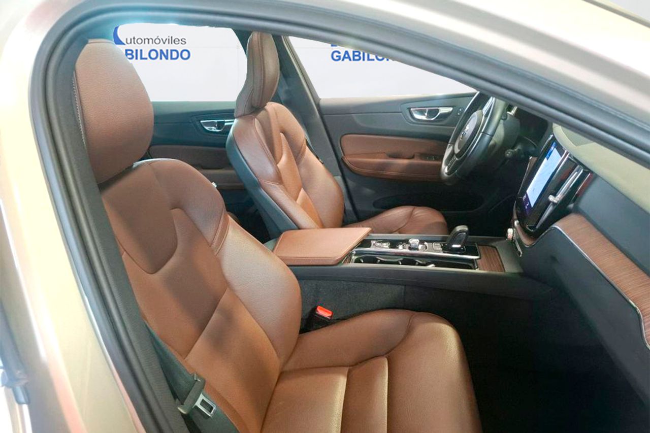 Volvo XC60 2.0 T6 AWD Recharge Inscription Auto - Foto 8