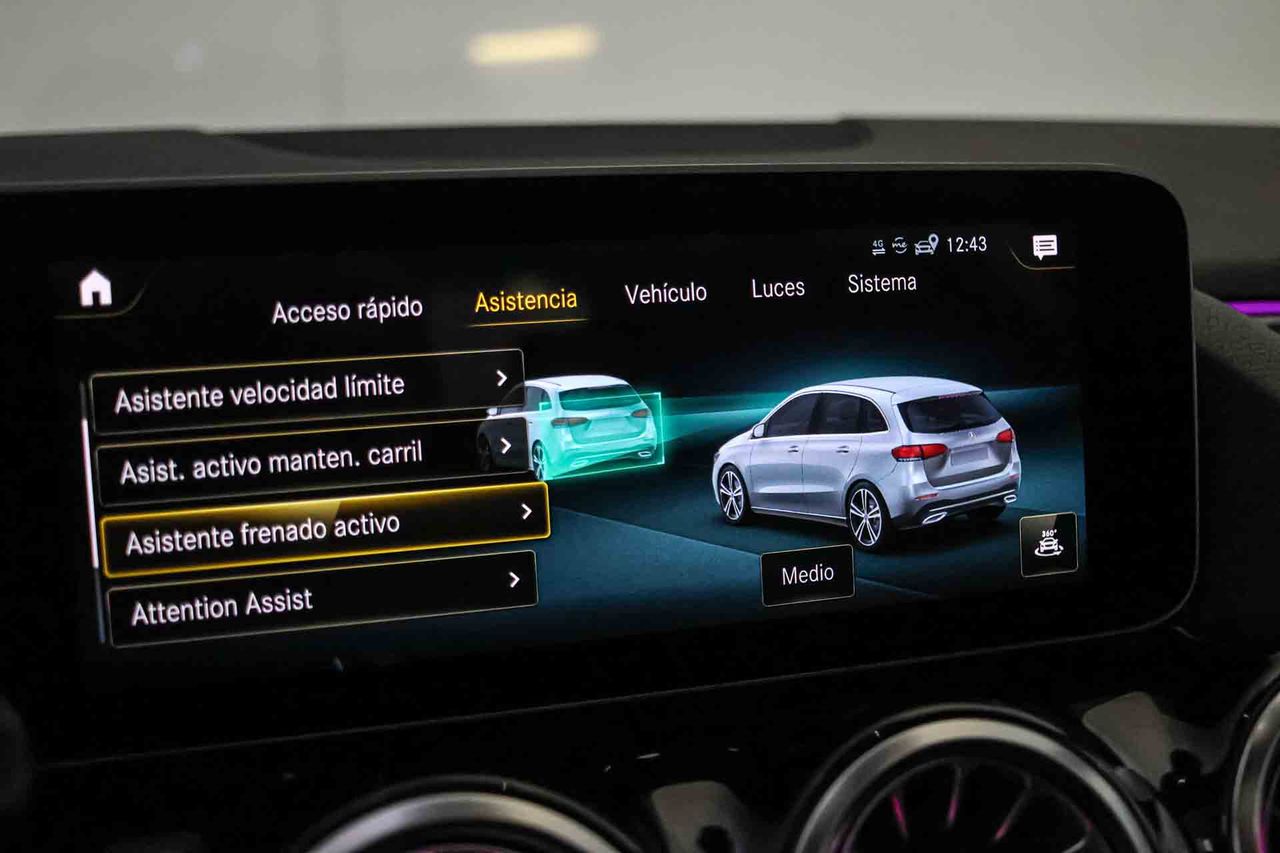 Mercedes Clase B B 180 d **AMG Line** Techo panorámico** - Foto 63