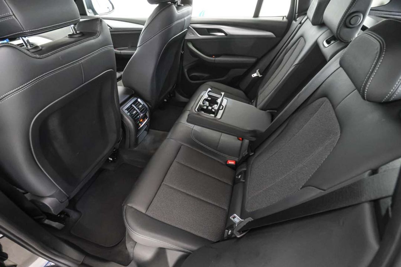 BMW X3 sDrive18d - Foto 66