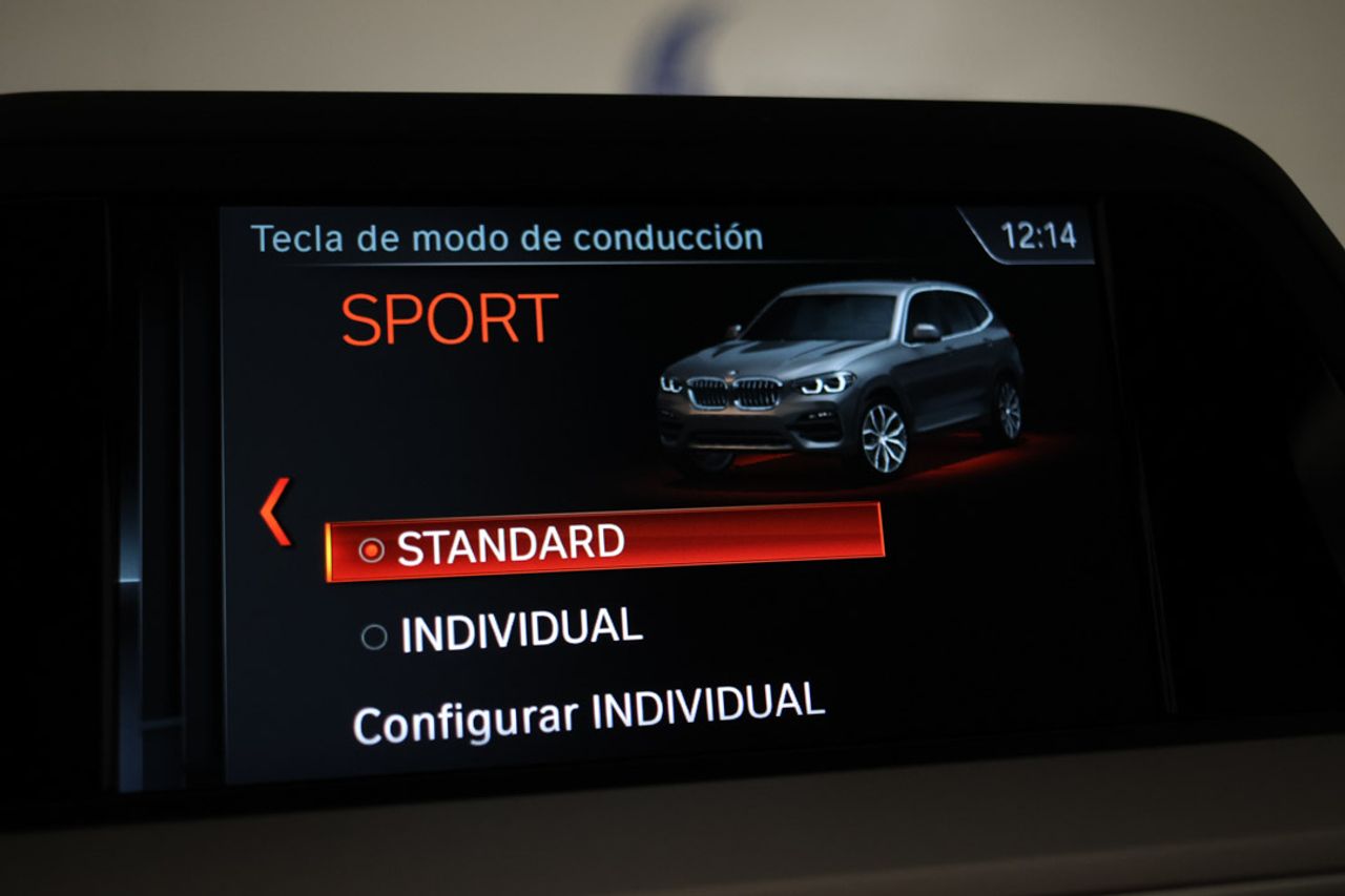 BMW X3 sDrive18d - Foto 85