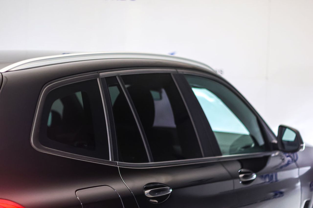 BMW X3 sDrive18d - Foto 33