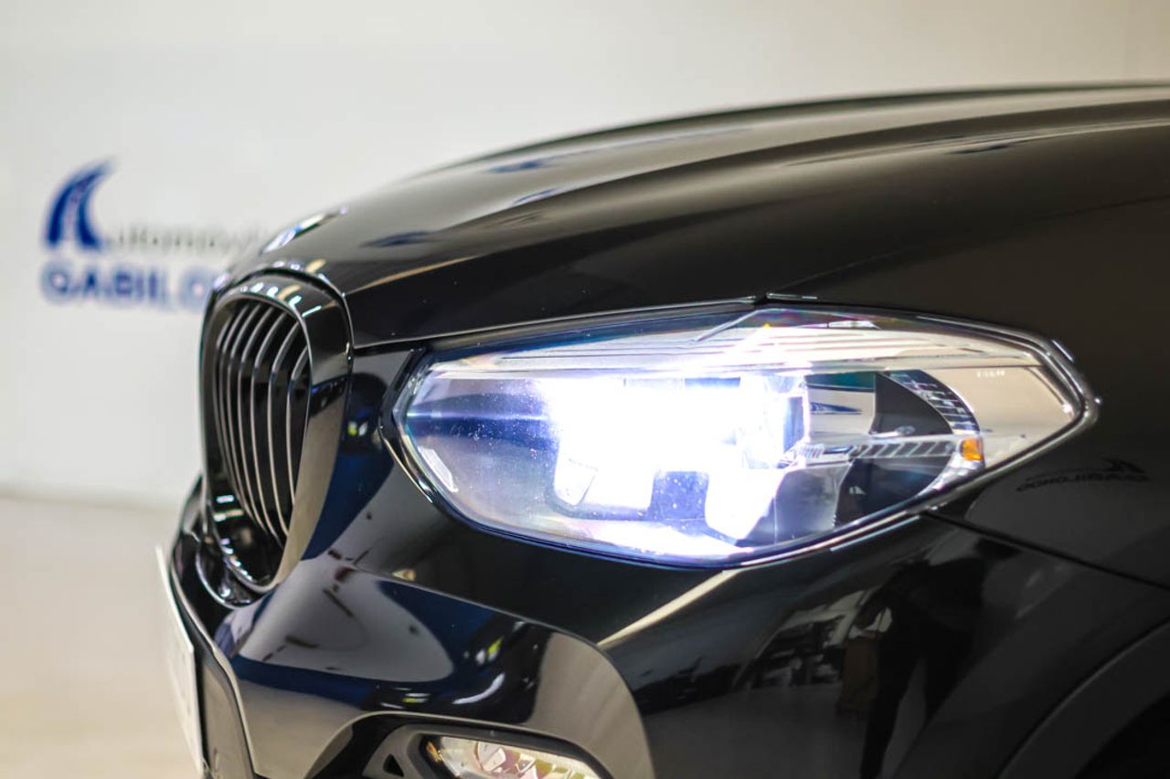 BMW X3 sDrive18d - Foto 30