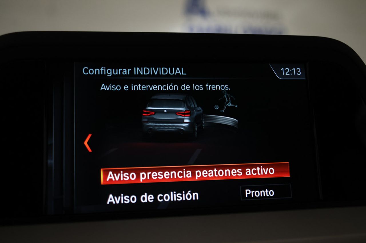 BMW X3 sDrive18d - Foto 82