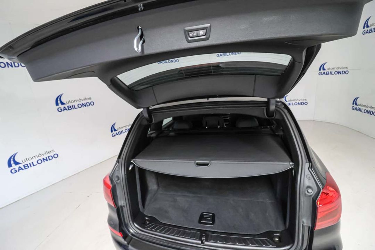 BMW X3 sDrive18d - Foto 74