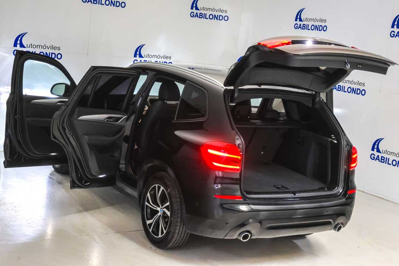 BMW X3 sDrive18d - Foto 32
