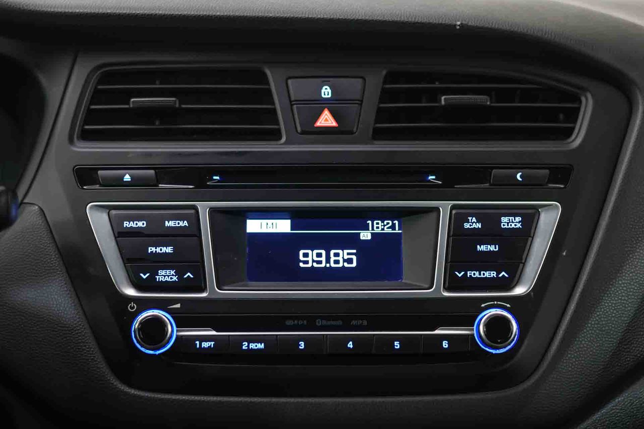 Hyundai i20 1.1 CRDi Essence - Foto 43