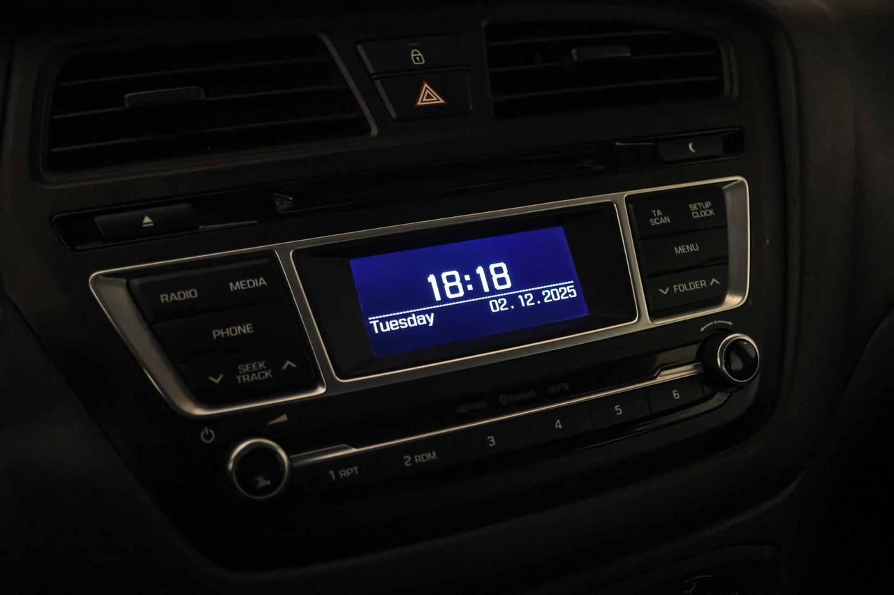 Hyundai i20 1.1 CRDi Essence - Foto 49