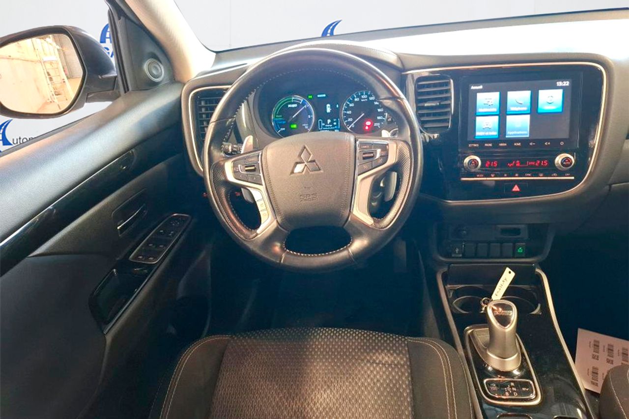 Mitsubishi Outlander 2.4 PHEV Motion Auto 4WD - Foto 4