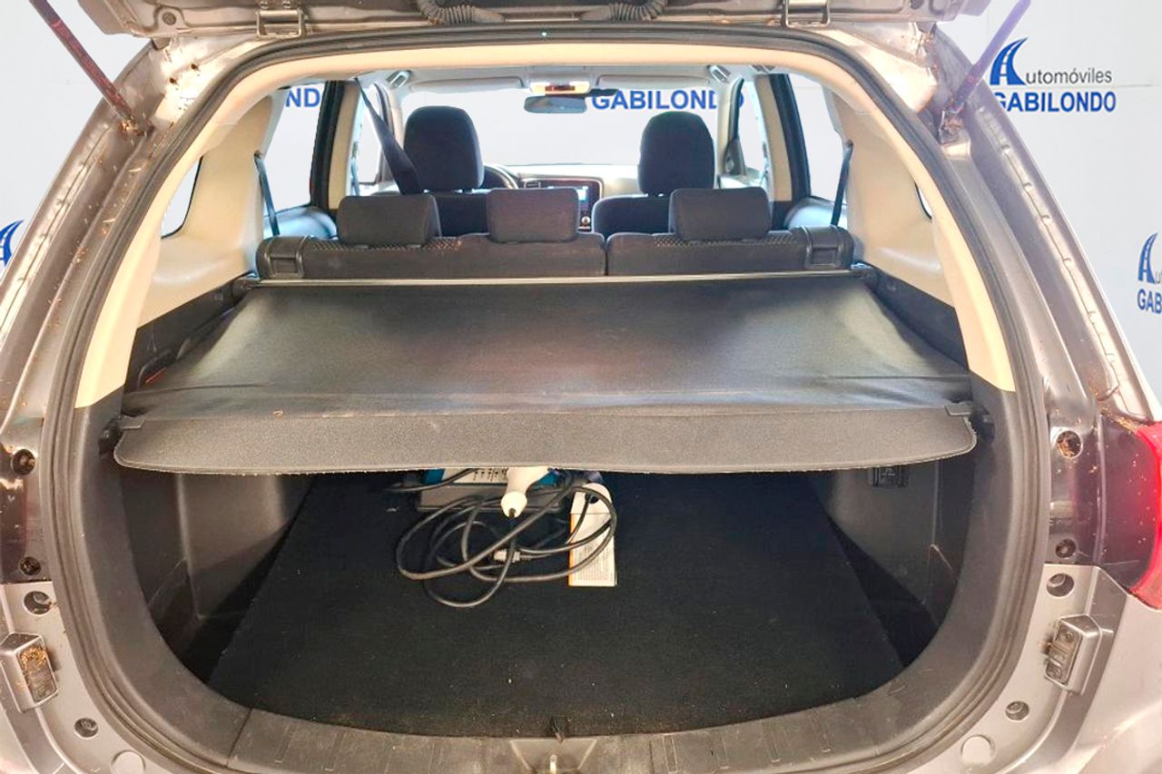 Mitsubishi Outlander 2.4 PHEV Motion Auto 4WD - Foto 7