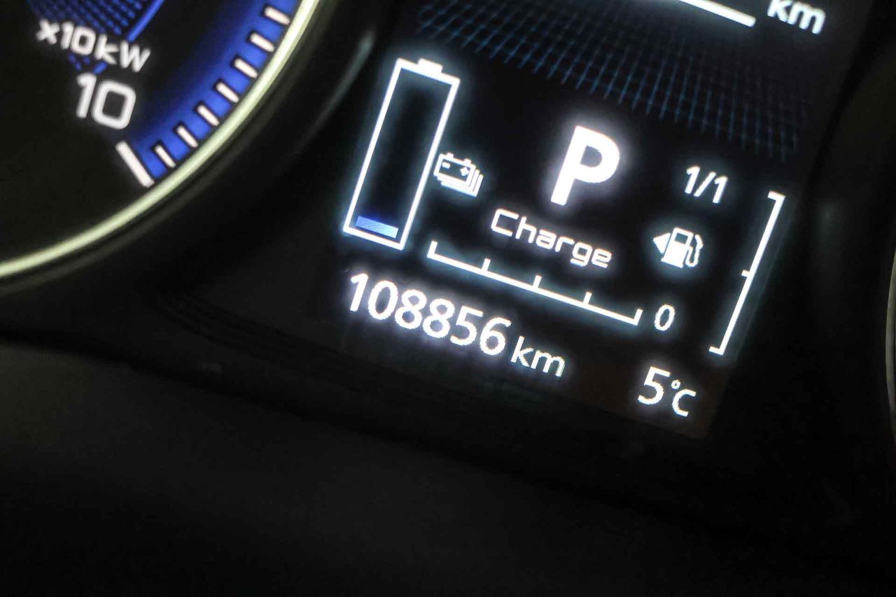 Mitsubishi Outlander 2.4 PHEV Motion Auto 4WD - Foto 7