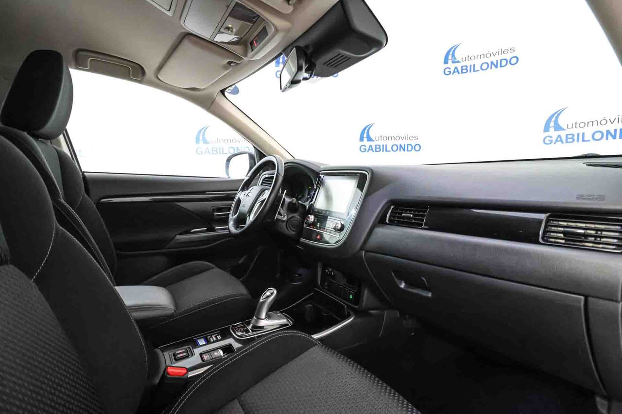 Mitsubishi Outlander 2.4 PHEV Motion Auto 4WD - Foto 49
