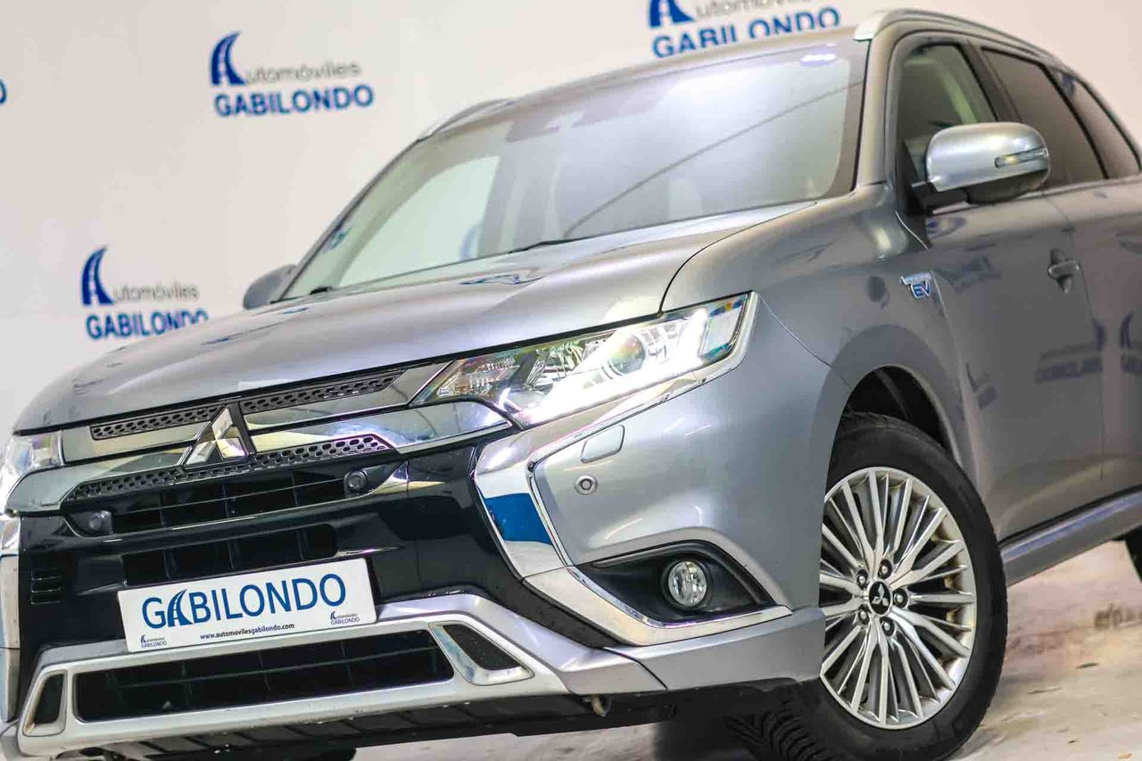 Mitsubishi Outlander 2.4 PHEV Motion Auto 4WD - Foto 26