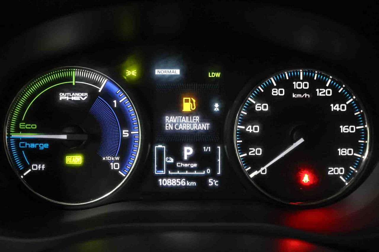 Mitsubishi Outlander 2.4 PHEV Motion Auto 4WD - Foto 42