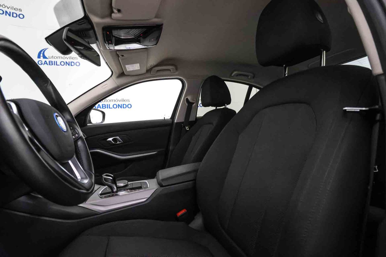 BMW Serie 3 320e - Foto 31