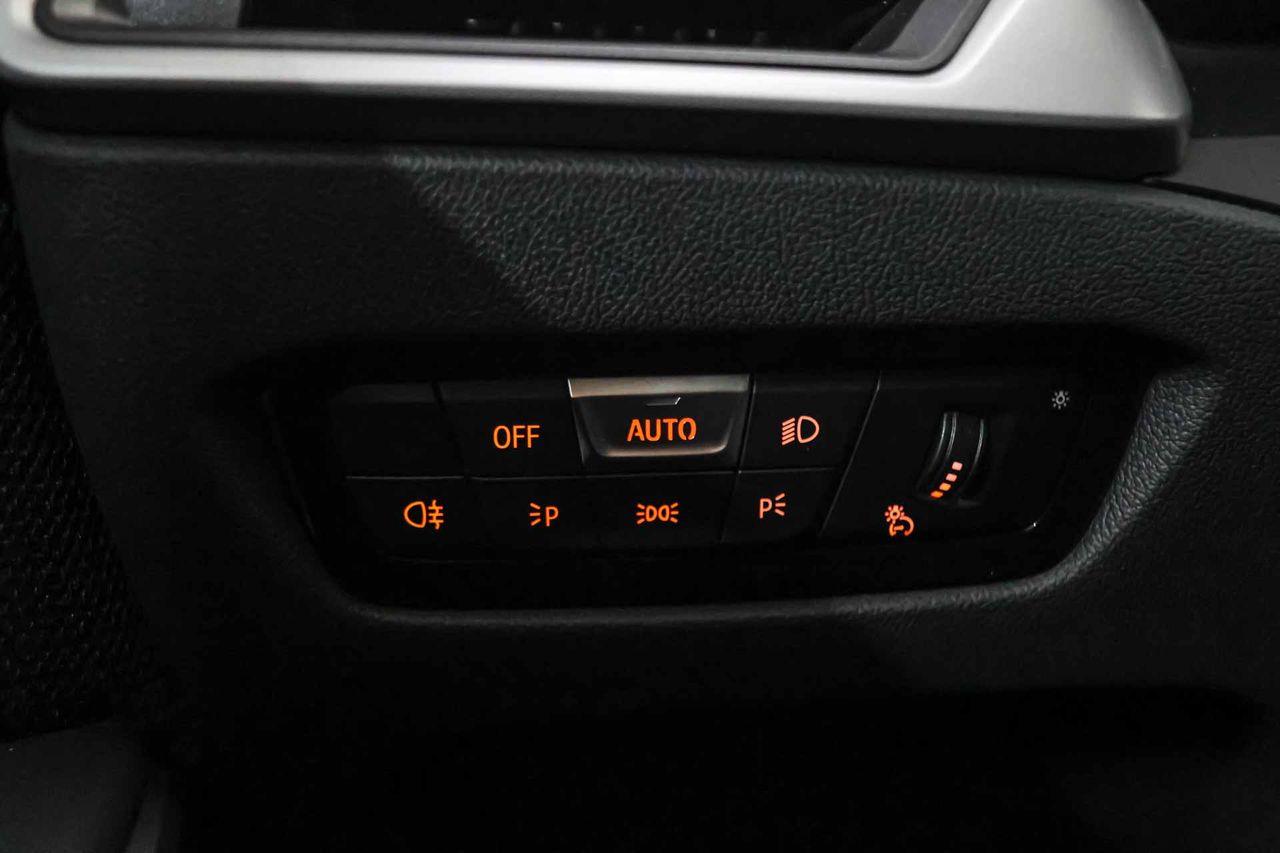 BMW Serie 3 320e - Foto 34