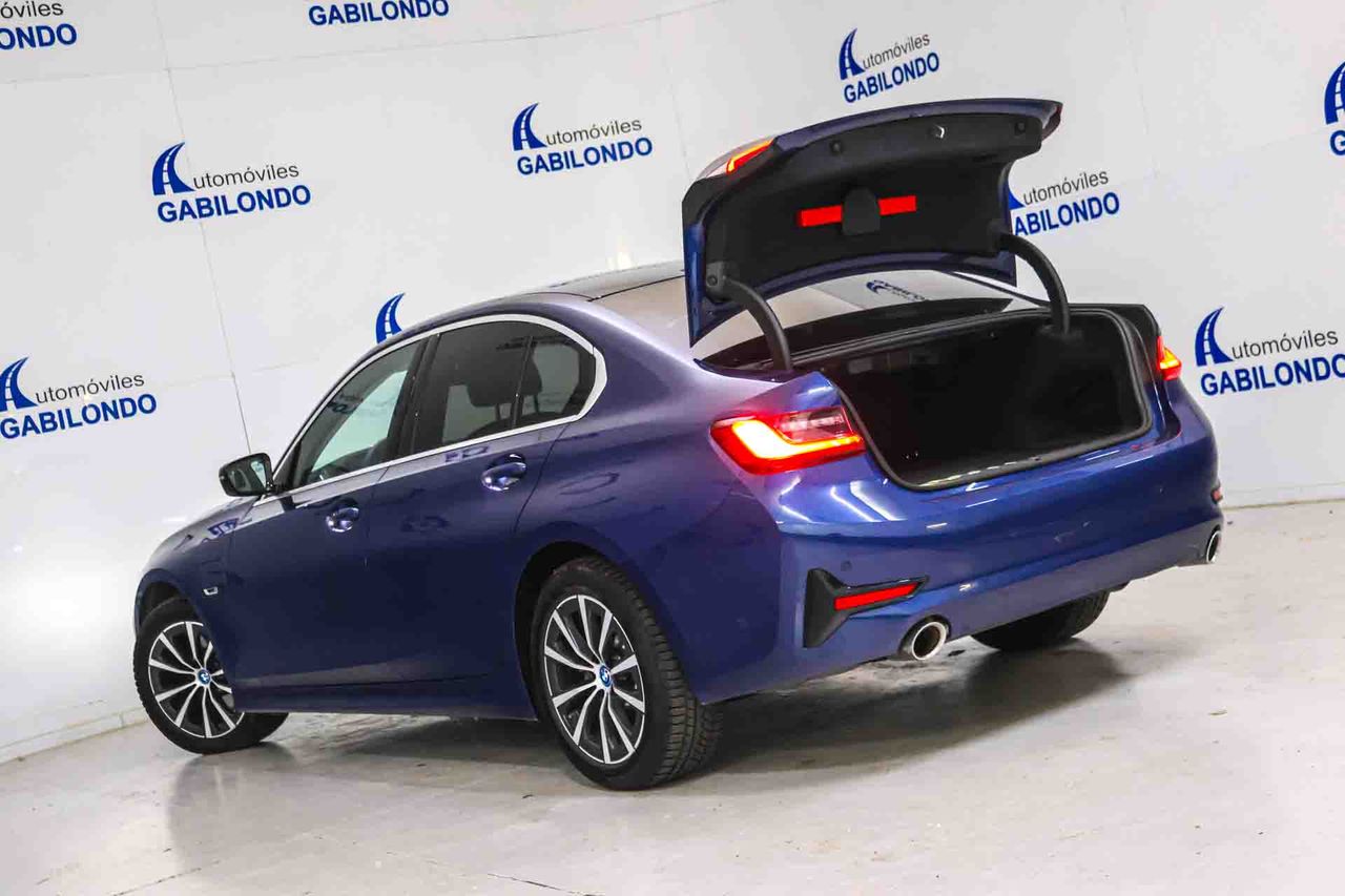 BMW Serie 3 320e - Foto 24