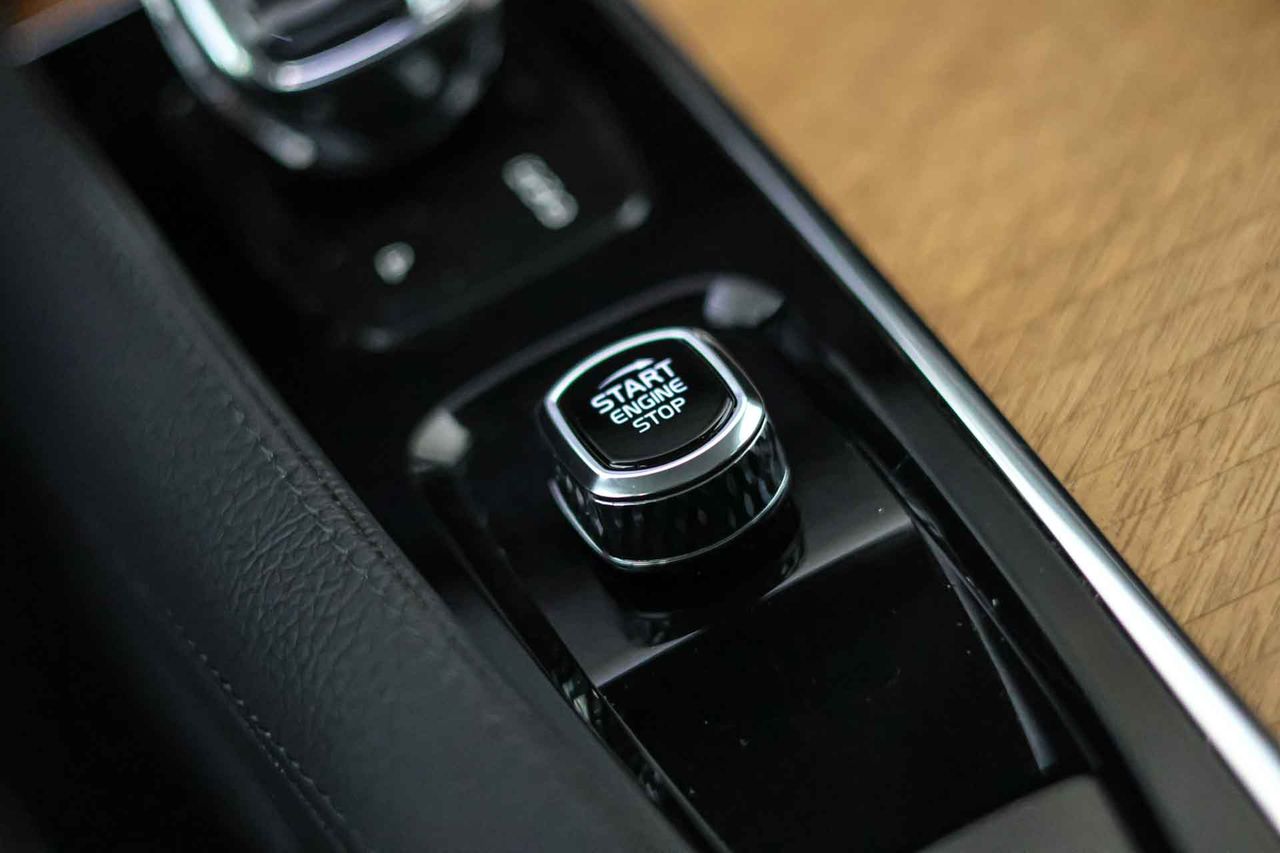 Volvo XC90 2.0 T8 AWD Recharge Inscription Auto - Foto 43