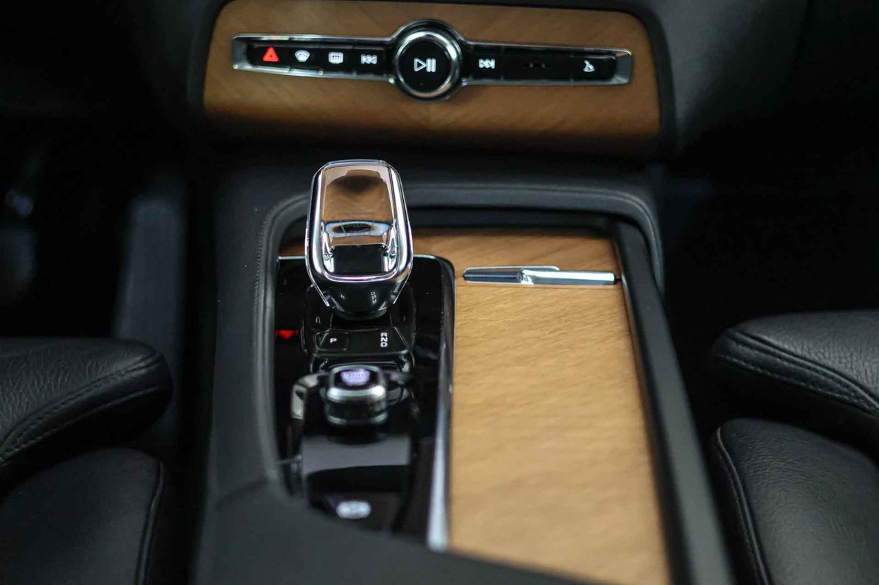 Volvo XC90 2.0 T8 AWD Recharge Inscription Auto - Foto 42