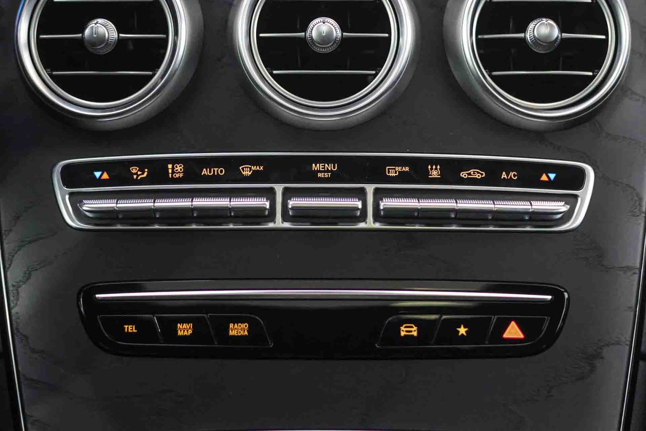 Mercedes GLC Coupé GLC 300 e 4MATIC AMG Line **Techo solar** - Foto 46