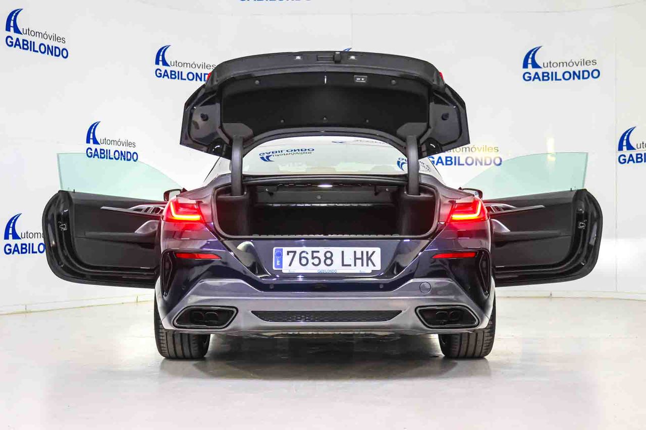 BMW Serie 8 M850i xDrive - Foto 29