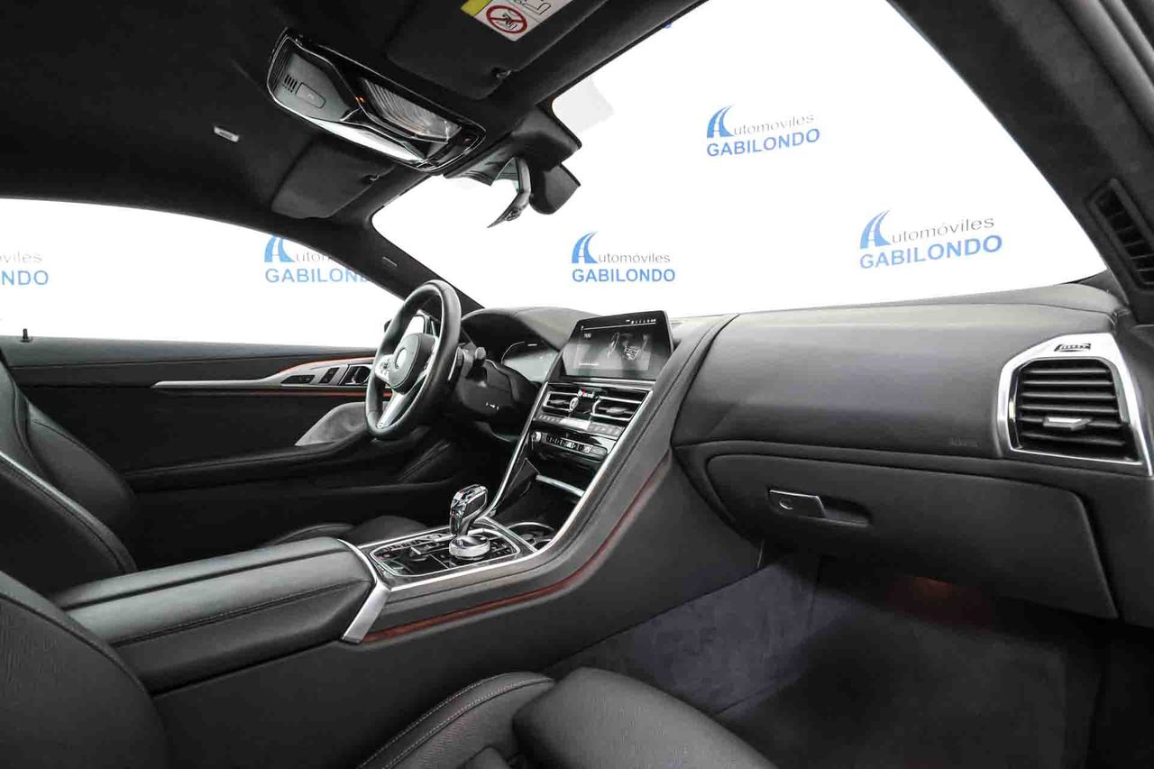 BMW Serie 8 M850i xDrive - Foto 50