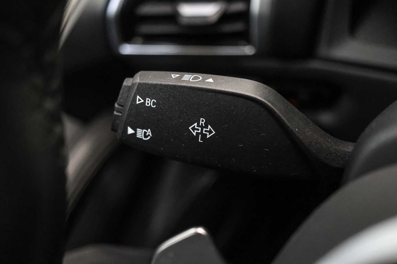 BMW Serie 8 M850i xDrive - Foto 40