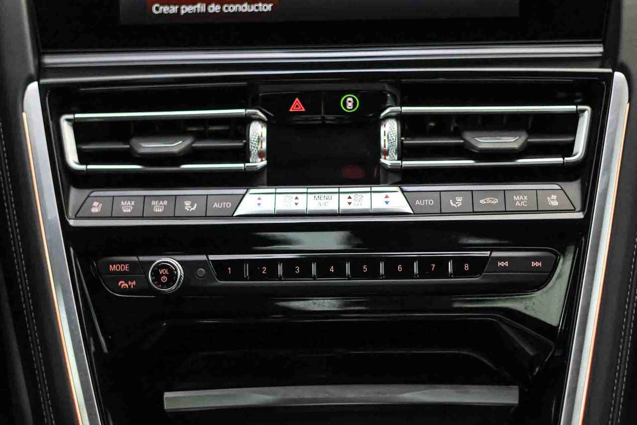 BMW Serie 8 M850i xDrive - Foto 47