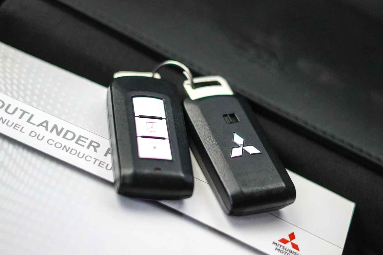 Mitsubishi Outlander 2.4 PHEV Motion Auto 4WD - Foto 64