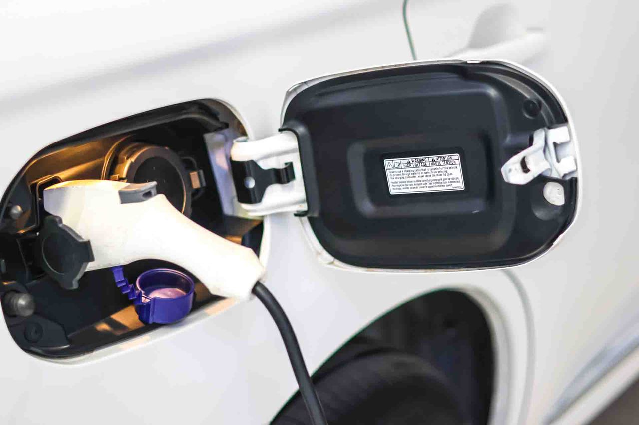 Mitsubishi Outlander 2.4 PHEV Motion Auto 4WD - Foto 11