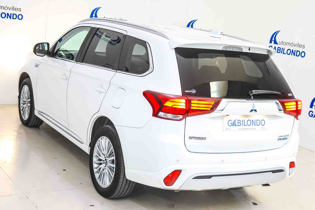 Mitsubishi Outlander 2.4 PHEV Motion Auto 4WD - Foto 17