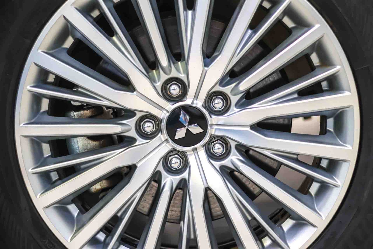 Mitsubishi Outlander 2.4 PHEV Motion Auto 4WD - Foto 26