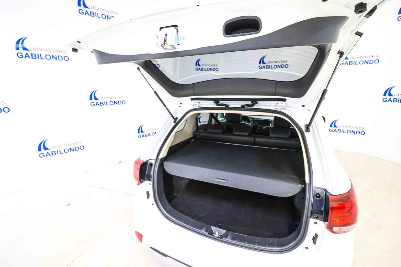 Mitsubishi Outlander 2.4 PHEV Motion Auto 4WD - Foto 53